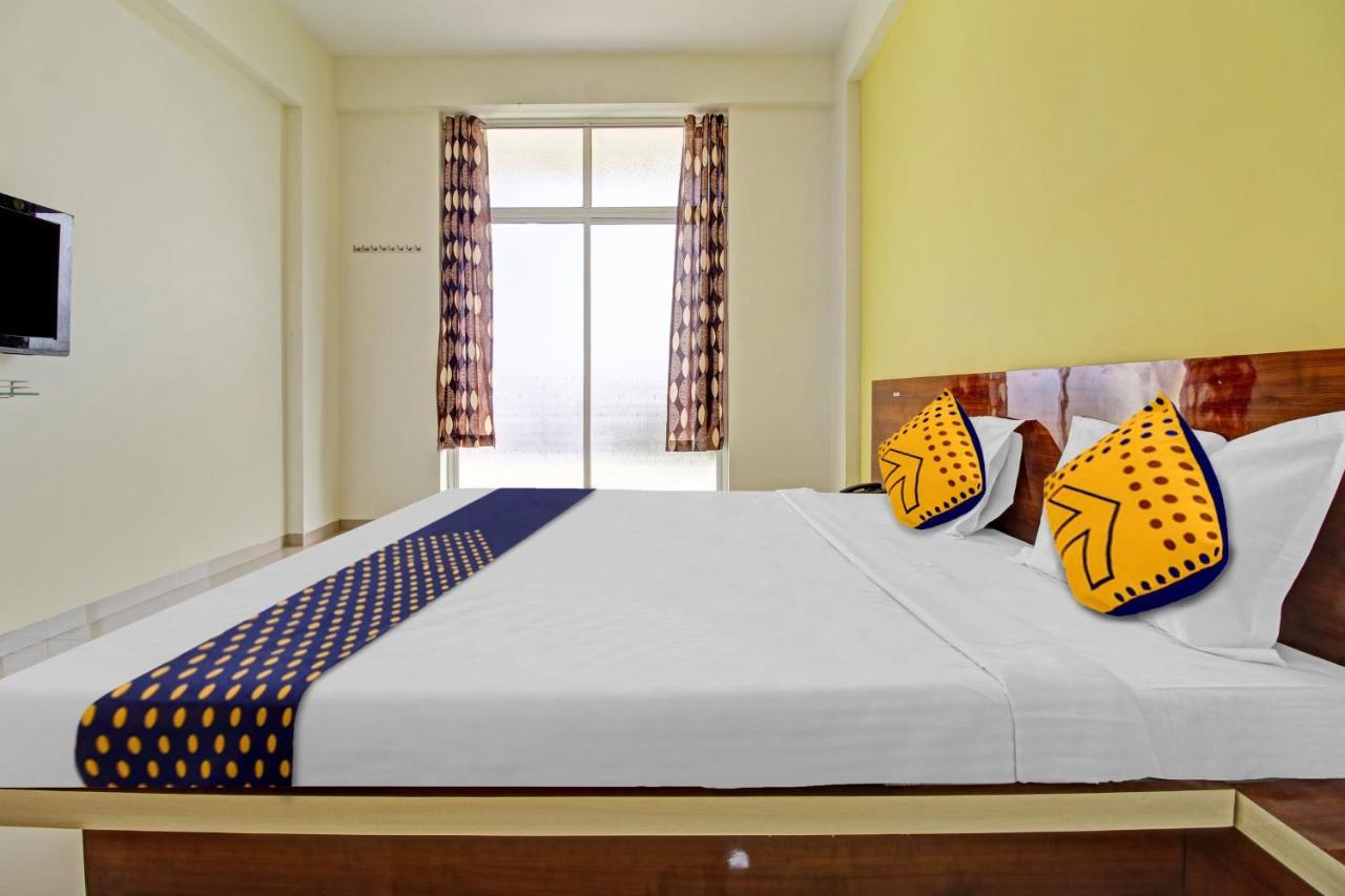 Oyo Hotel Hidden Palace Pune Exterior foto